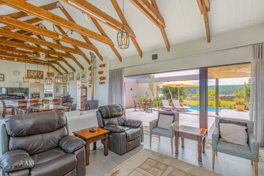 5 Bedroom Property for Sale in Simola Western Cape